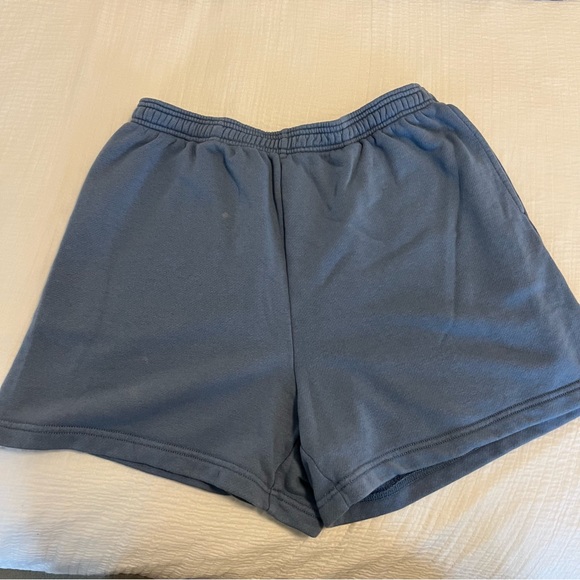 Sunday Soft Cropped Crew Sweatshirt and Soft Retro Gym Short - Picture 4 of 13